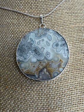 Natural Lace Agate Slice Necklace w/Silver Chain